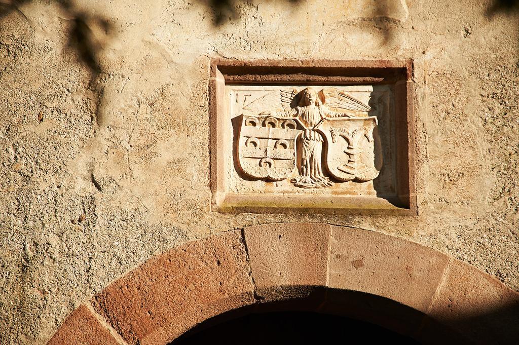 Schloss Englar Eppan an der Weinstraße Buitenkant foto